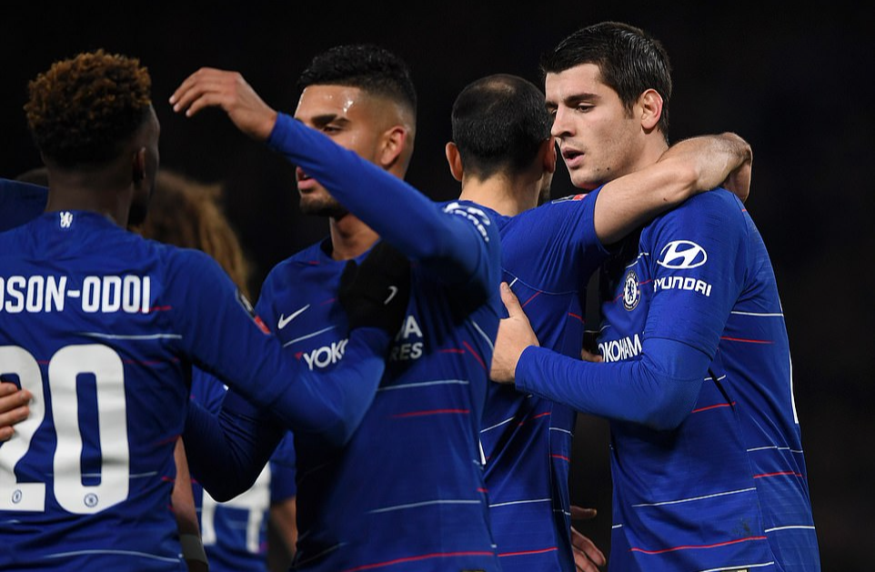 星空体育- 出色防守引爆全场！，阿扎伦卡意外战胜切尔西观众掌声雷动