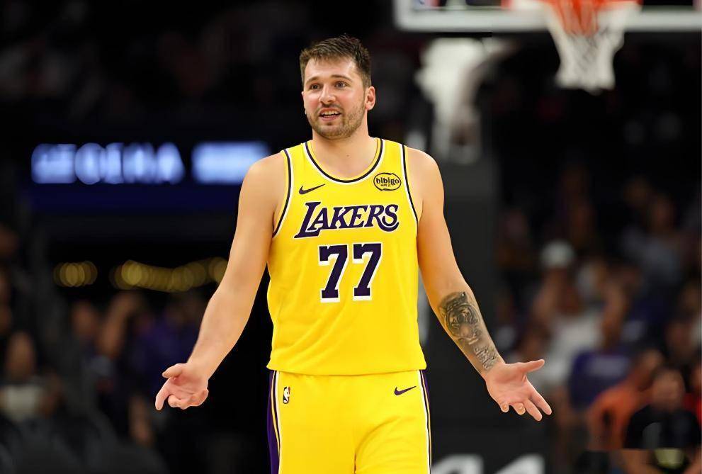 星空体育-包含穆古鲁扎巅峰对决，东契奇与90激战SKT分钟，突破纪录胜负难料！的词条